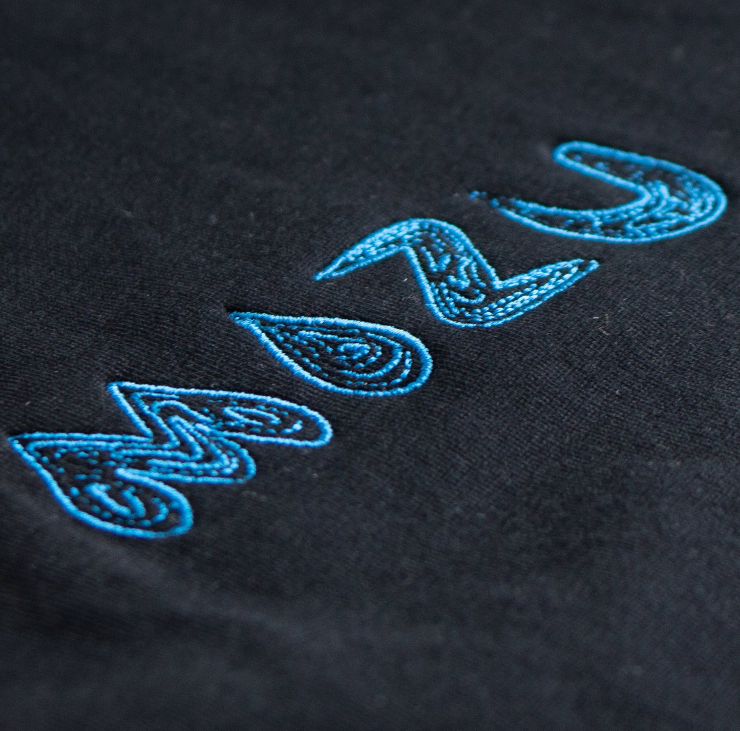 MIZU Tee - Black - SIZE 3XL ONLY